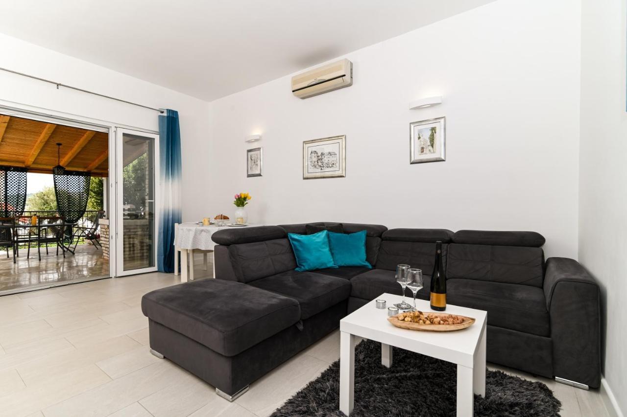 Holiday House Dijana, Kanica Rogoznica  Ngoại thất bức ảnh